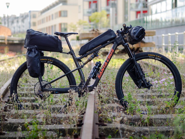 Santa Cruz Blur fitted with the Tailfin CargoPack (formerly known as AeroPack).