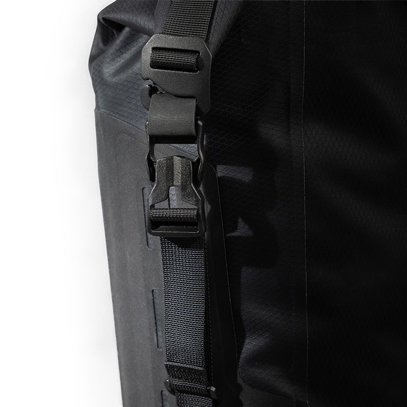 Tailfin pannier strap