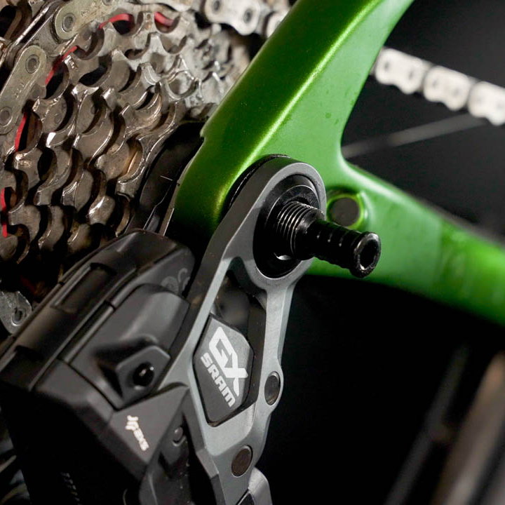 Choose a Tailfin GX adaptor for a SRAM GX AXS full-mount rear derailleur.